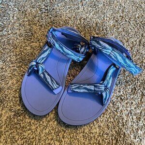 Teva purple indigo strappy Hurricane sandals